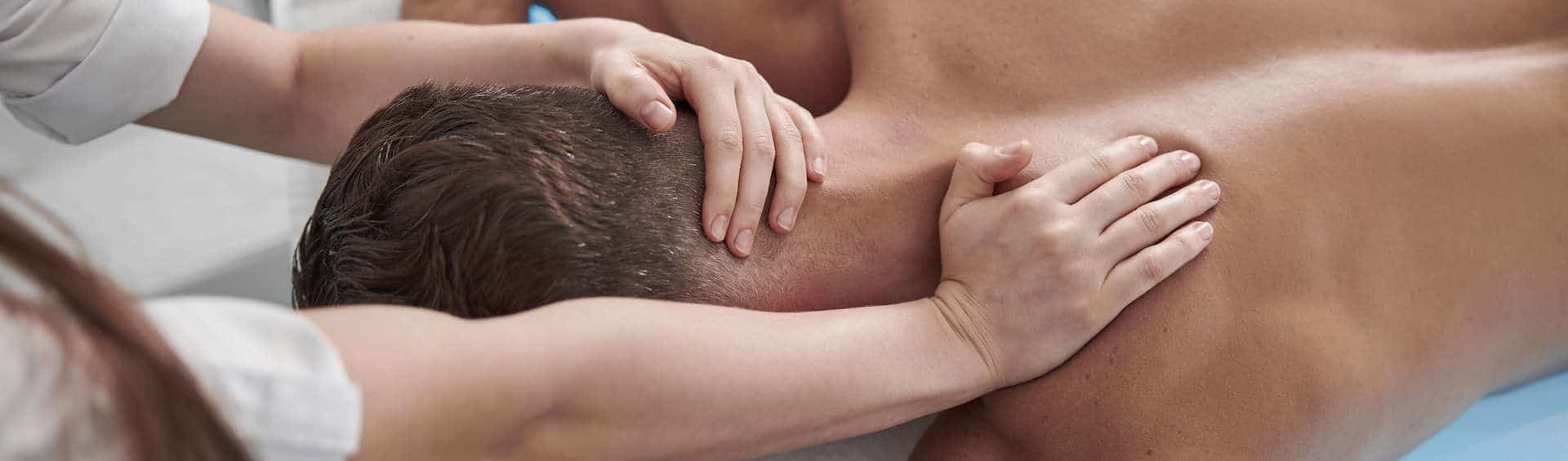 shoulder deep tissue massage